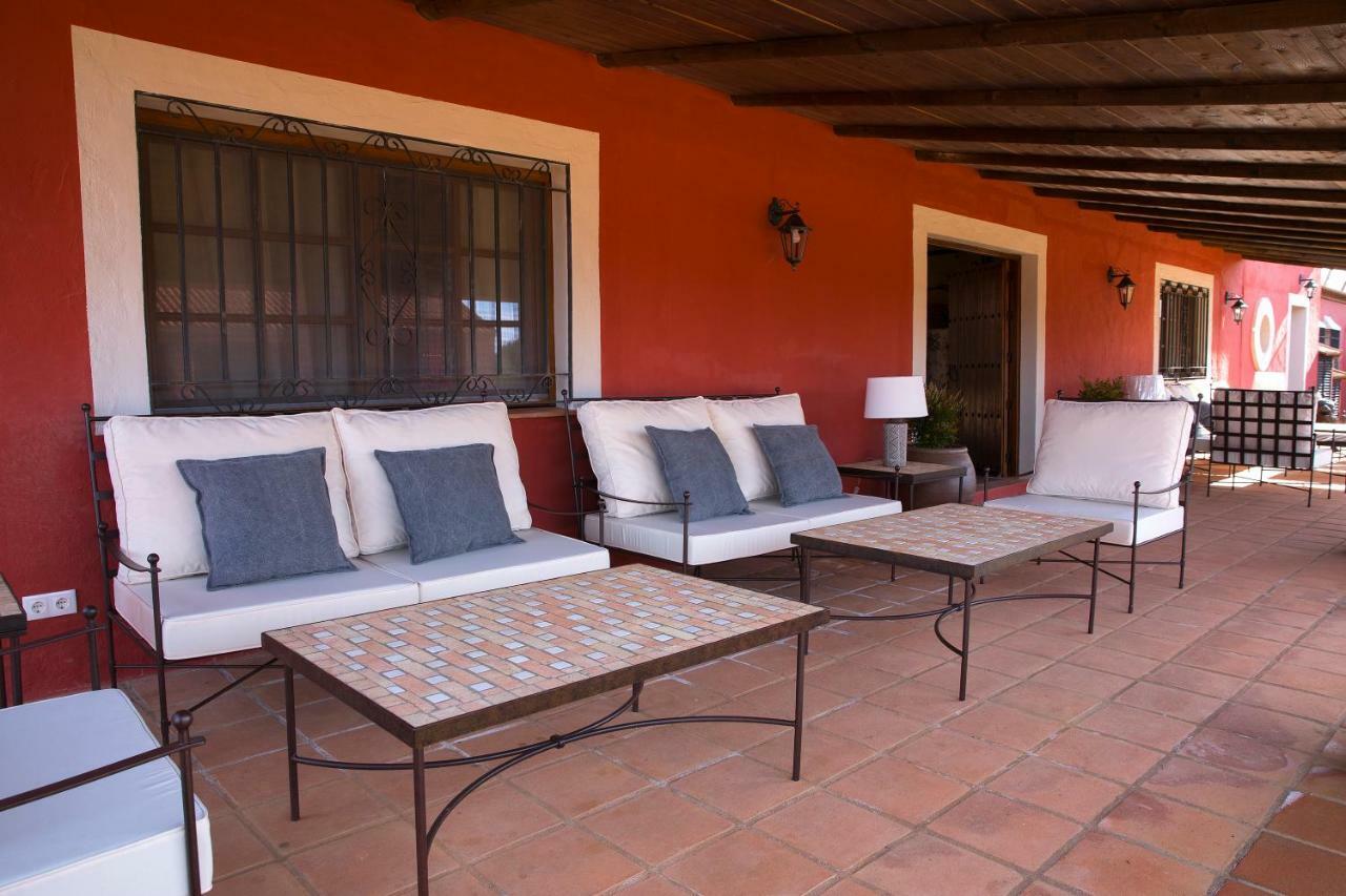 Hotel Rural Las Tejuelas Valdecaballeros Exterior photo
